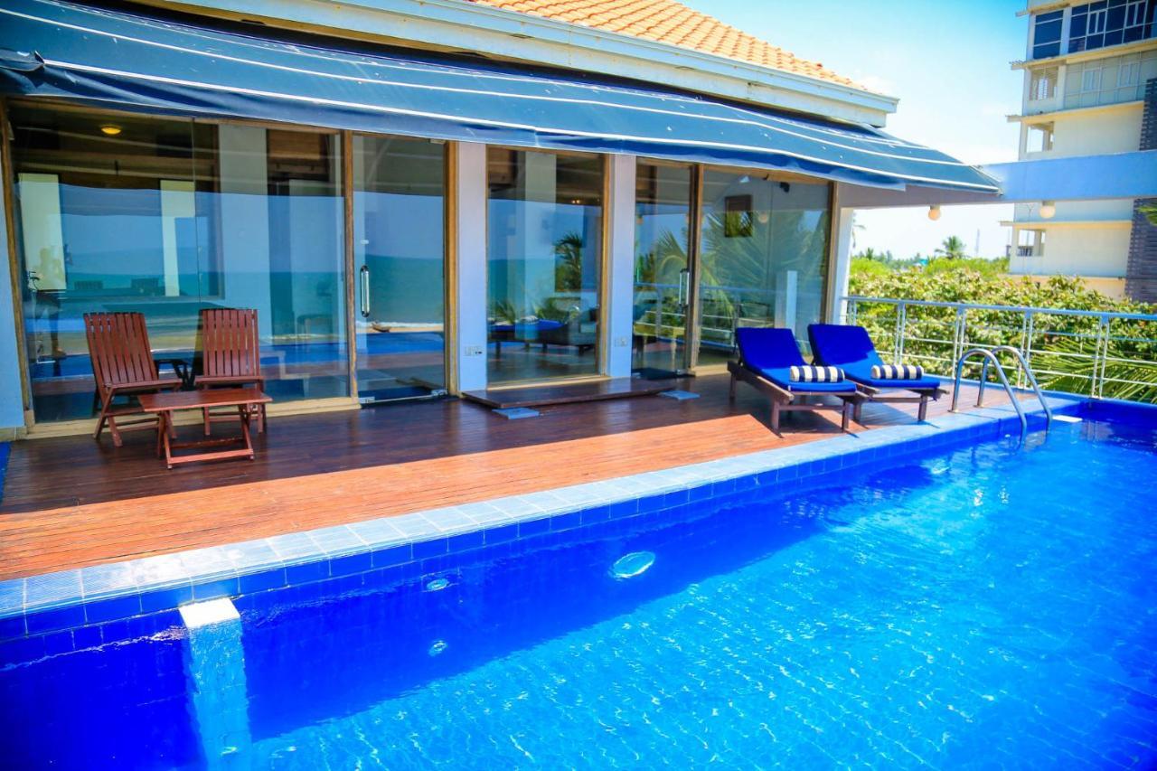 Hotel The Cove Negombo Esterno foto